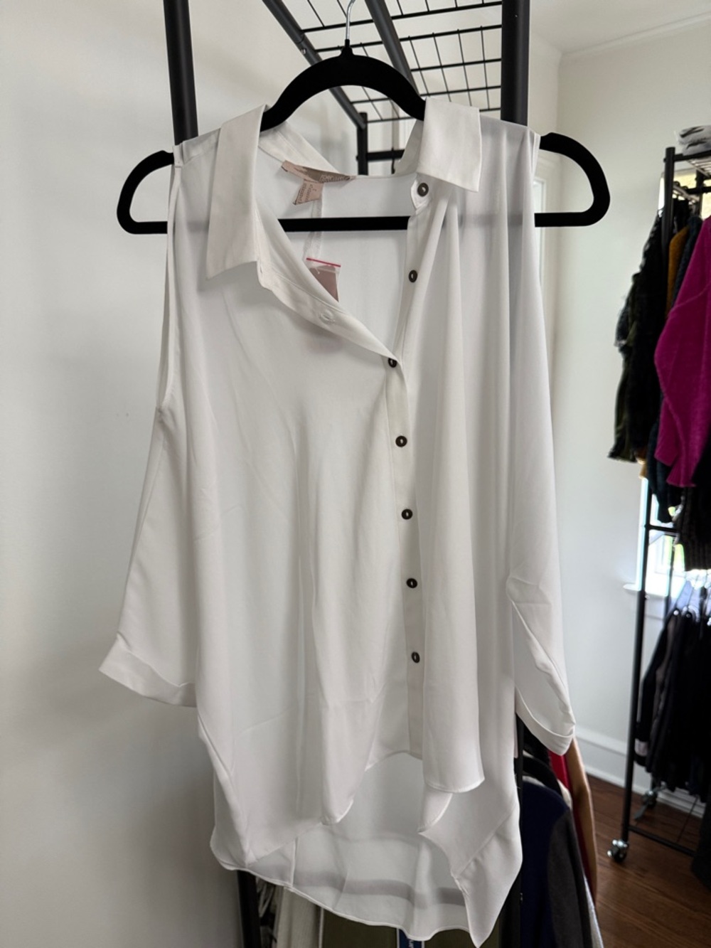 Women's Sleeveless Button-Front Blouse - White